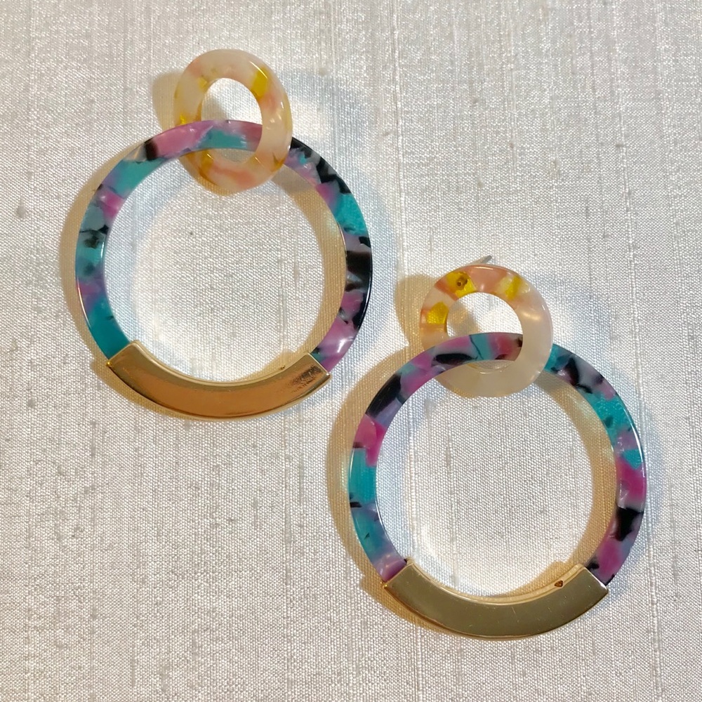 Color Your World Earrings - Picture 4 of 4